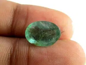 Emerald - 3.38 Carat - GFE06075 - Image 3