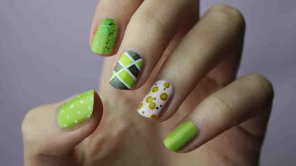 geometric-nail-art-a step-by-step guide