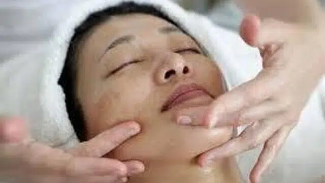 kheera-facial-massage