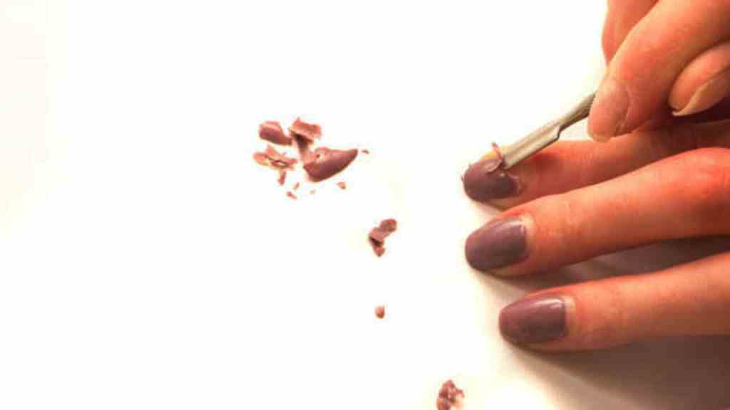 peel-off-base-coat-nail-polish-removal