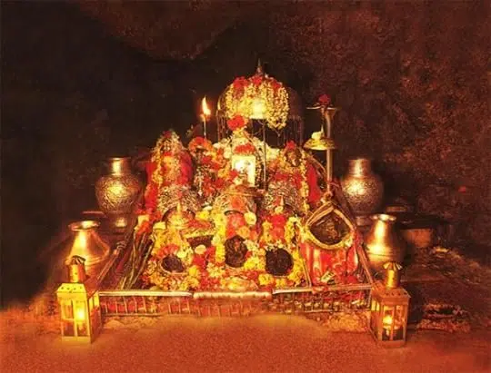 Maa Vaishno Devi Temple Visit Wallpaper