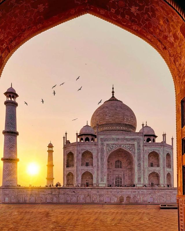 Taj Mahal Morning View Images